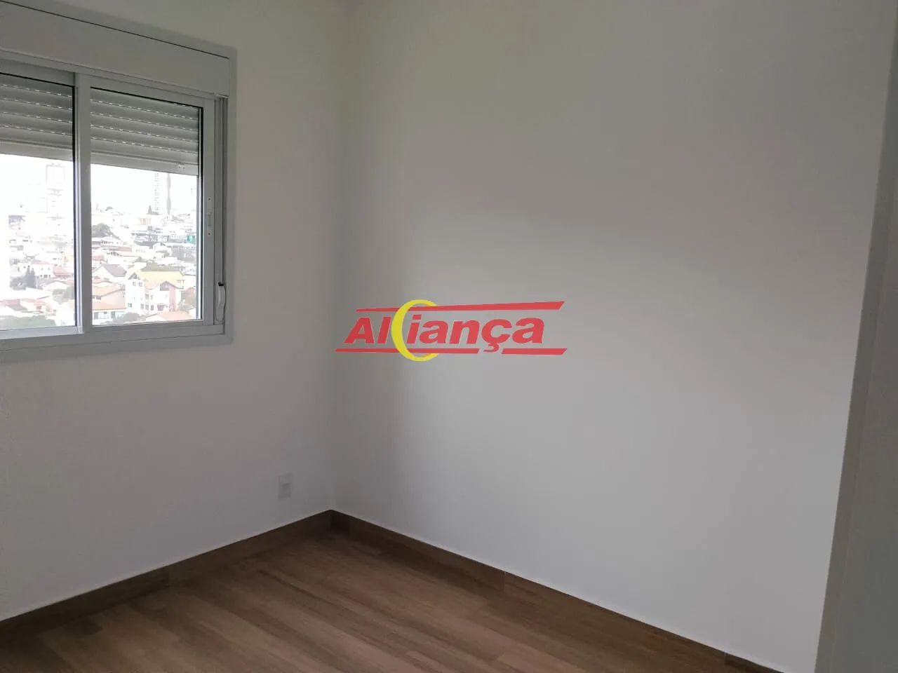 APARTAMENTO COM 2 DORMITÓRIOS - 2 VAGAS DE GARAGEM - 55m²- VILA GALVAO - R$ 3200,00 - Foto 7