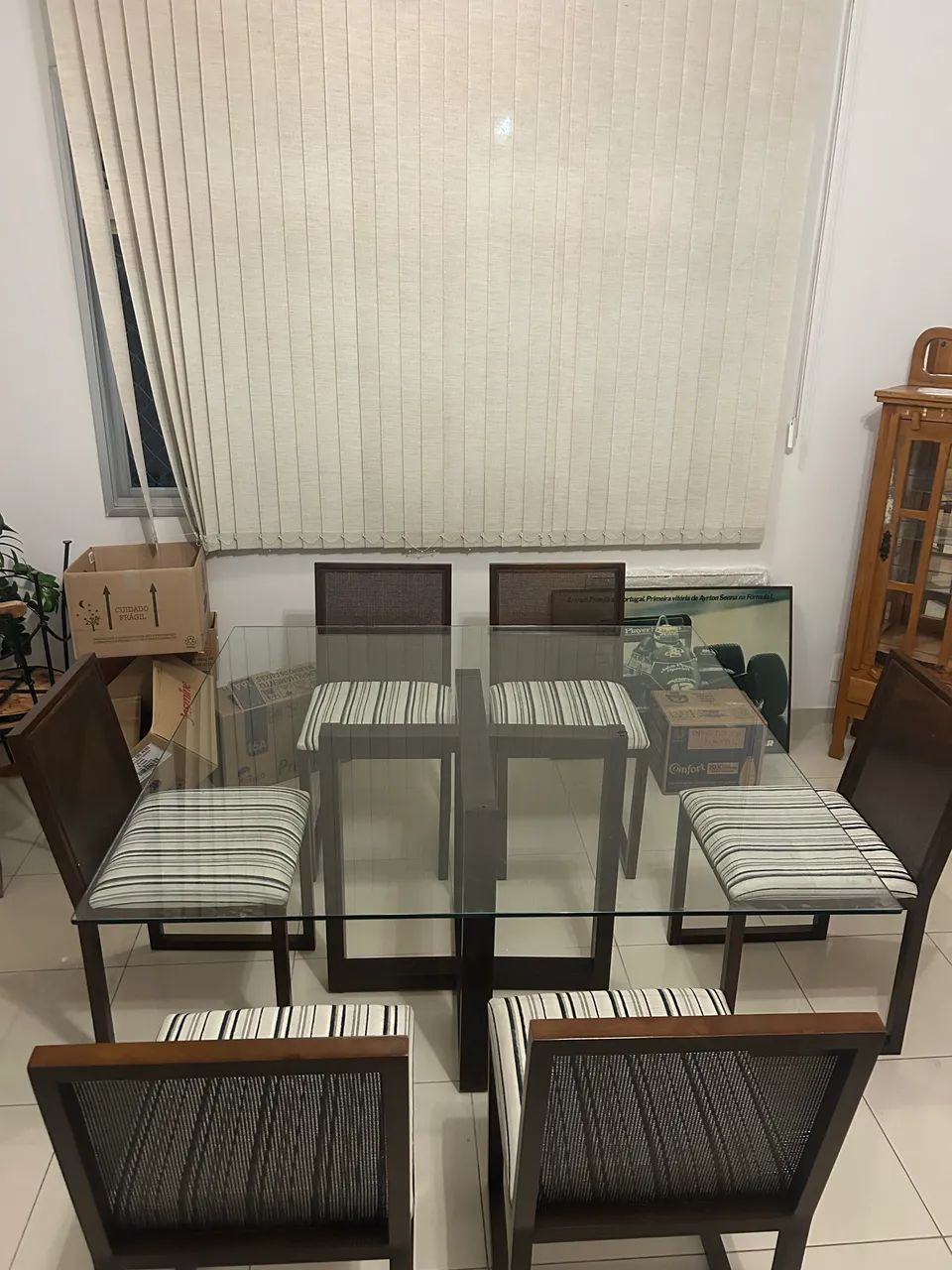 Dining room set with 6 chairs65579520972417122