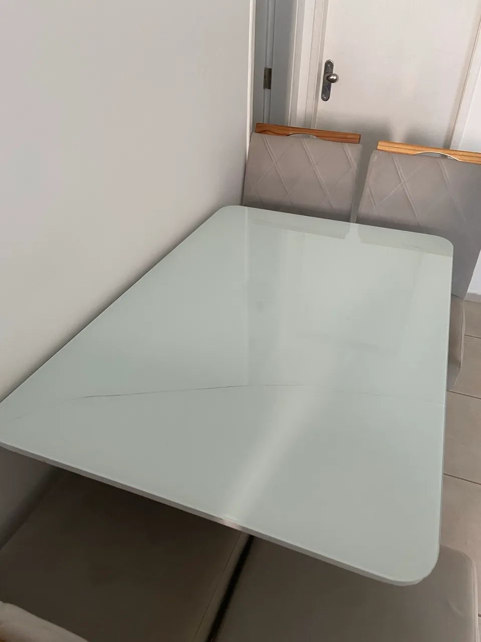 VENDO!! Mesa de jantar sofisticada 4 lugares. Excelente estado!