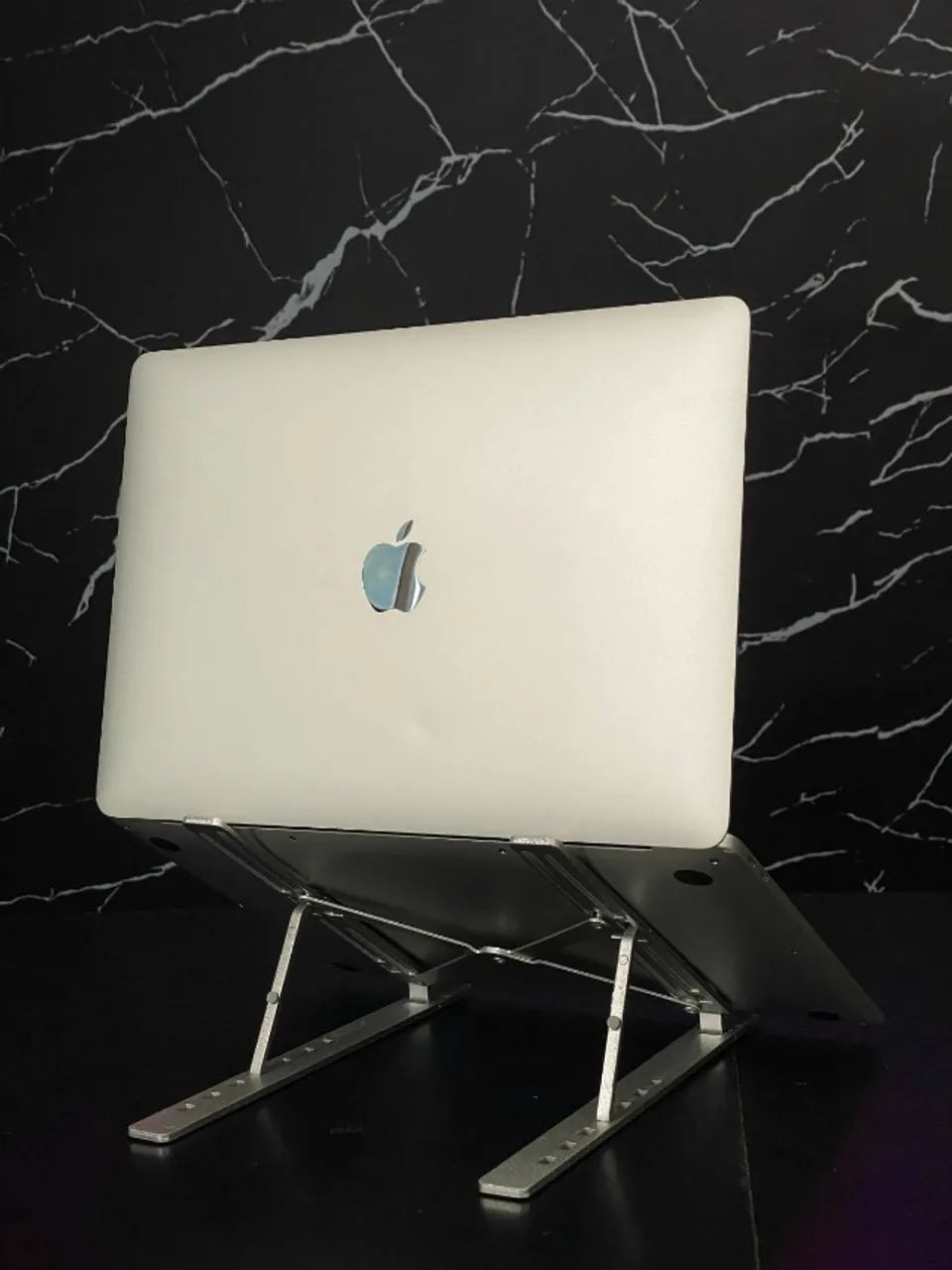 MACBOOK AIR M1/ 8GB RAM/ SSD 256GB/ 13.3 POLEGADAS IPS - Notebooks
