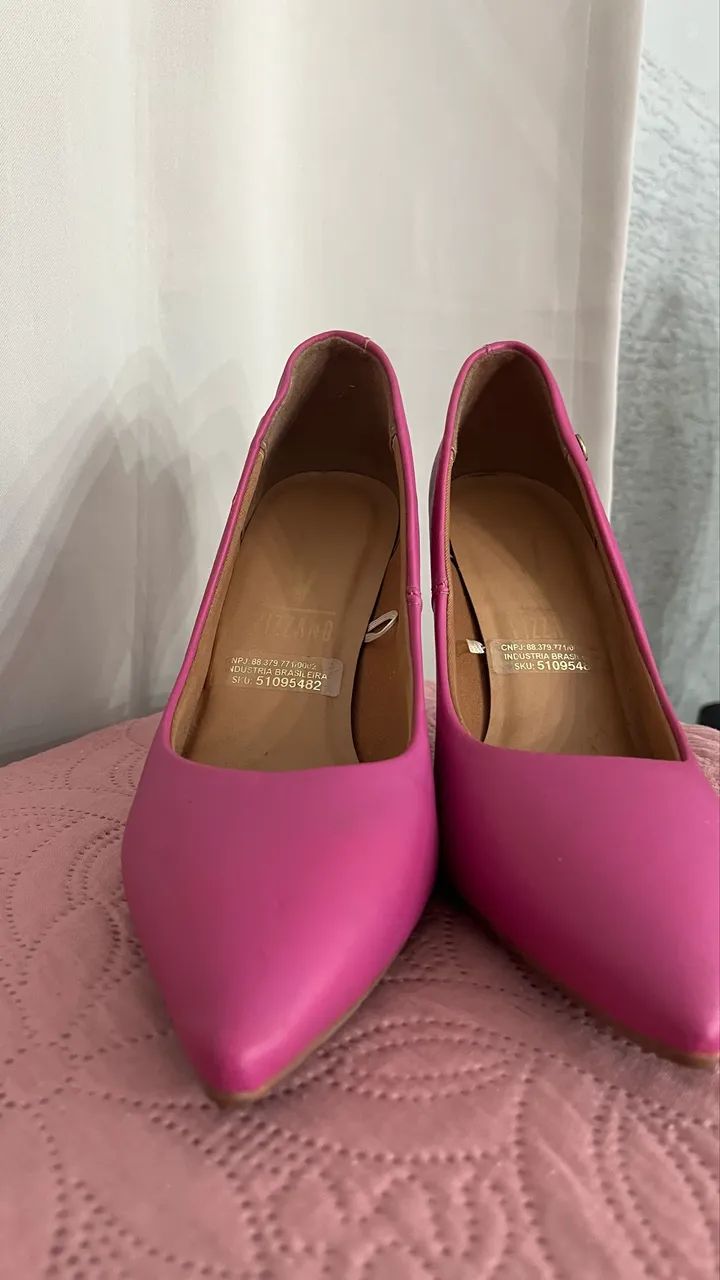Scarpin roxo Vizzano