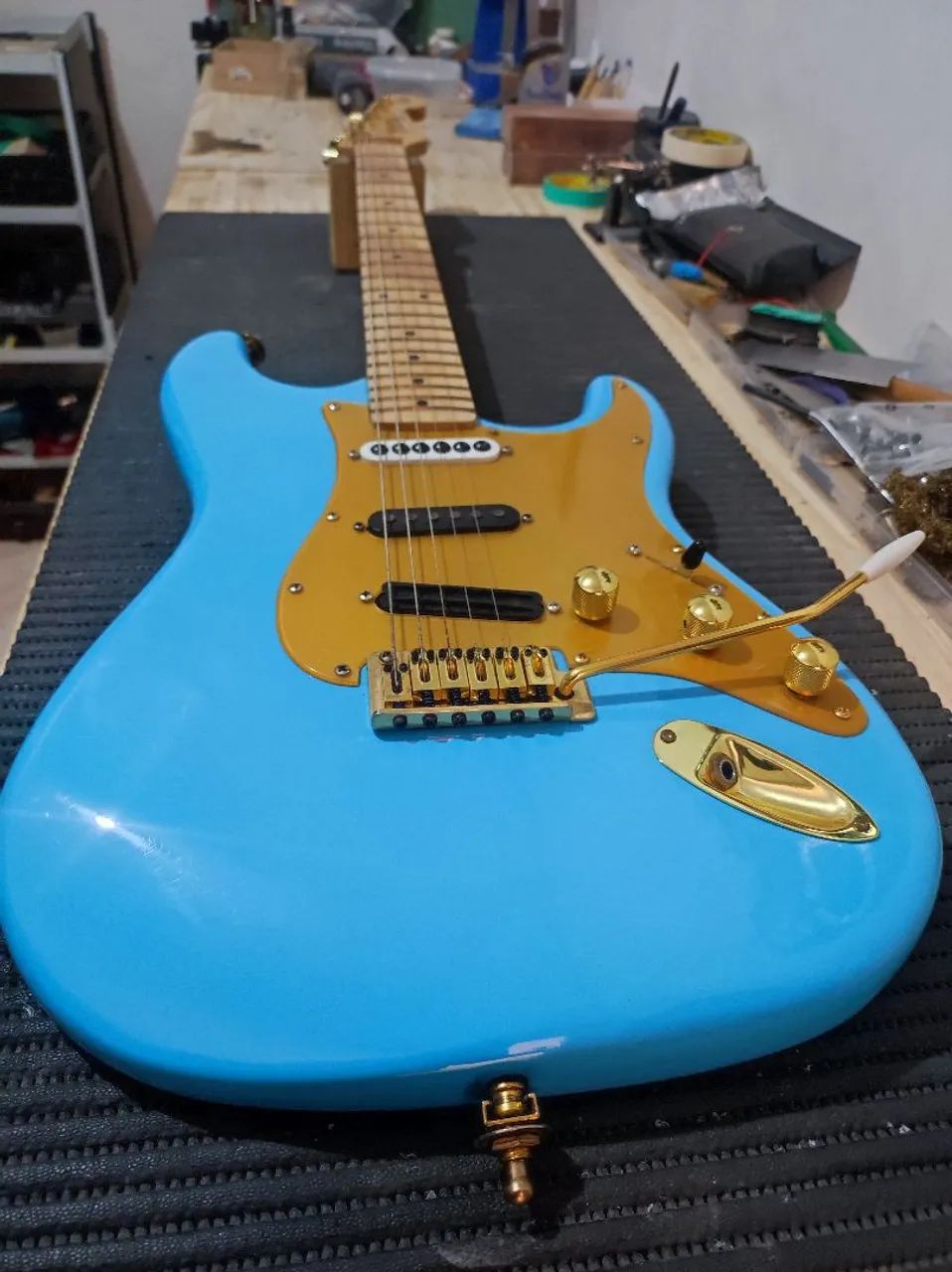 Guitarra strato custom Luthier 