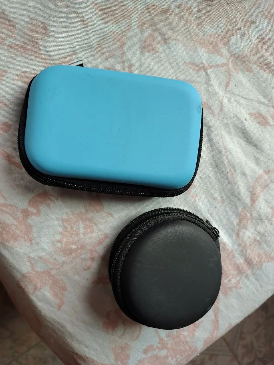 CASE PARA FONE DE OUVIDO.