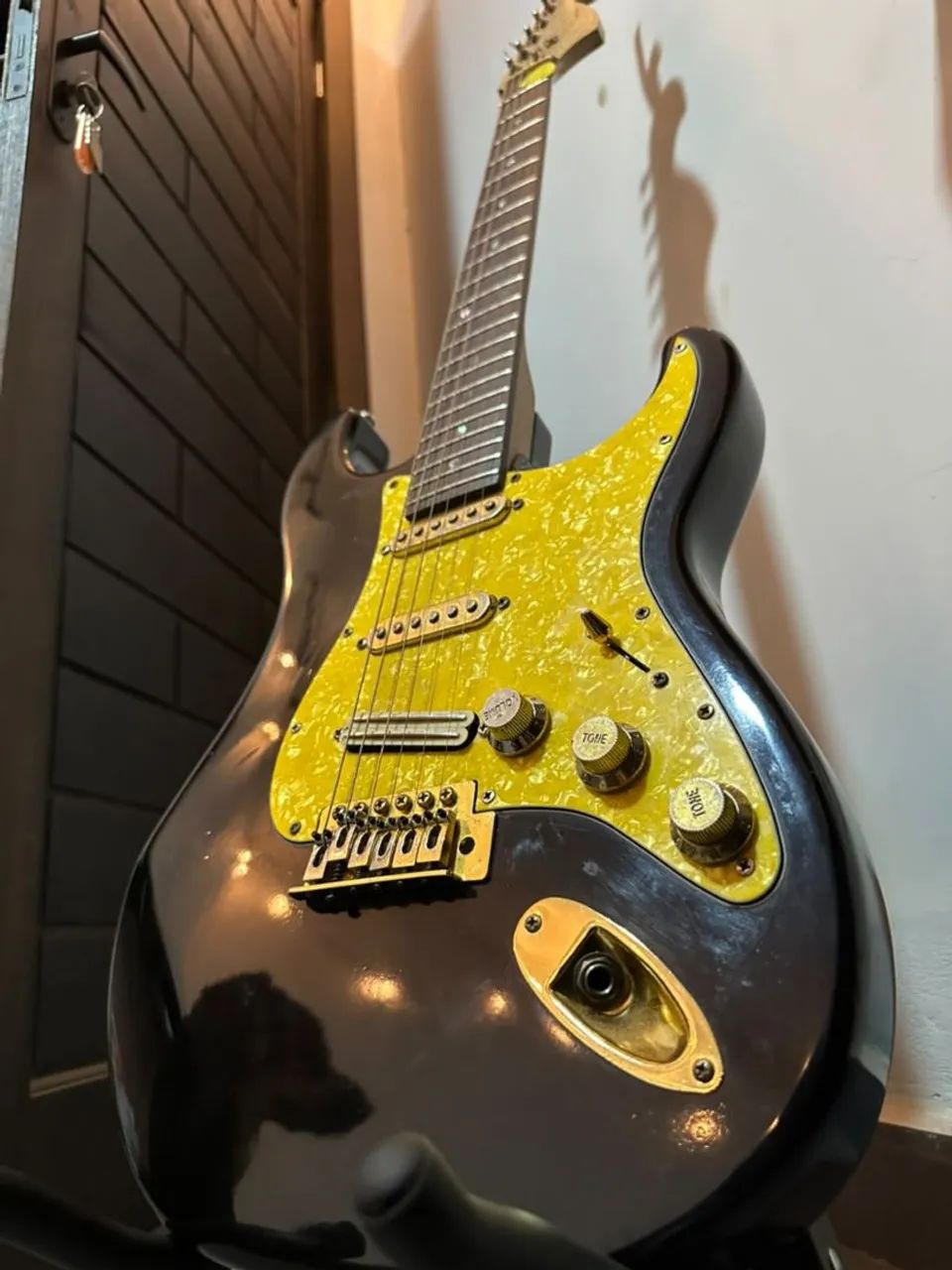 Amp meteoro e guitarra taguma troco por iphone