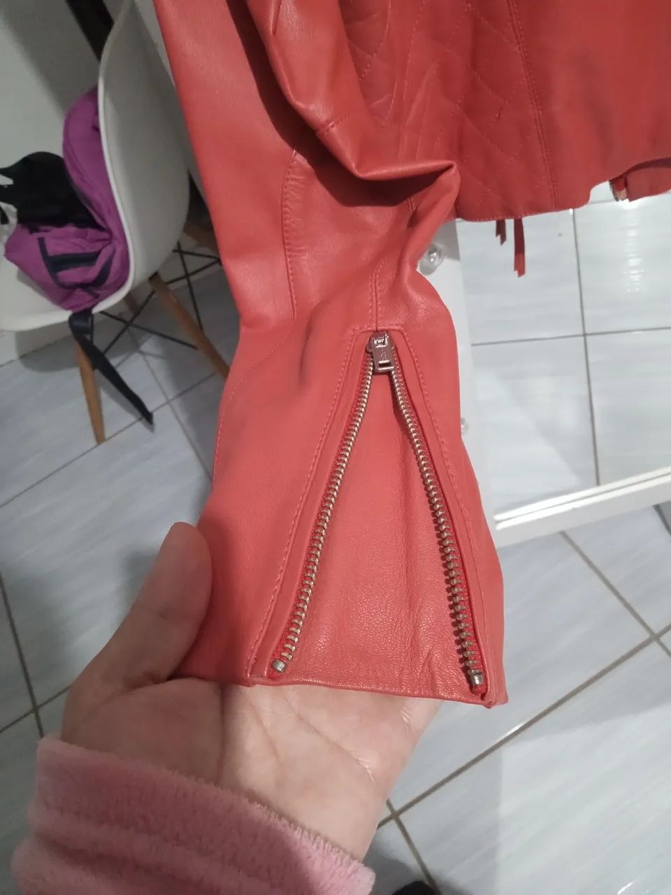? JAQUETA DE COURO LEGÍTIMO ? MARCA MOB ?<br> <br>Modelo biker cor lar - Foto 3