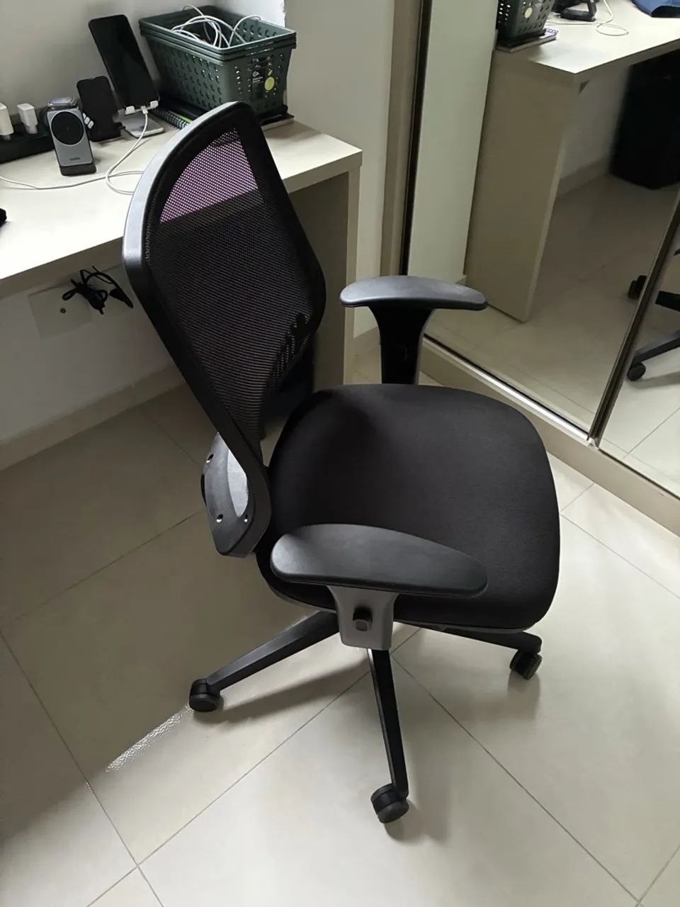 Cadeira FlexForm Uni All Black - Design Ergonômico e Base Giratória - Foto 2