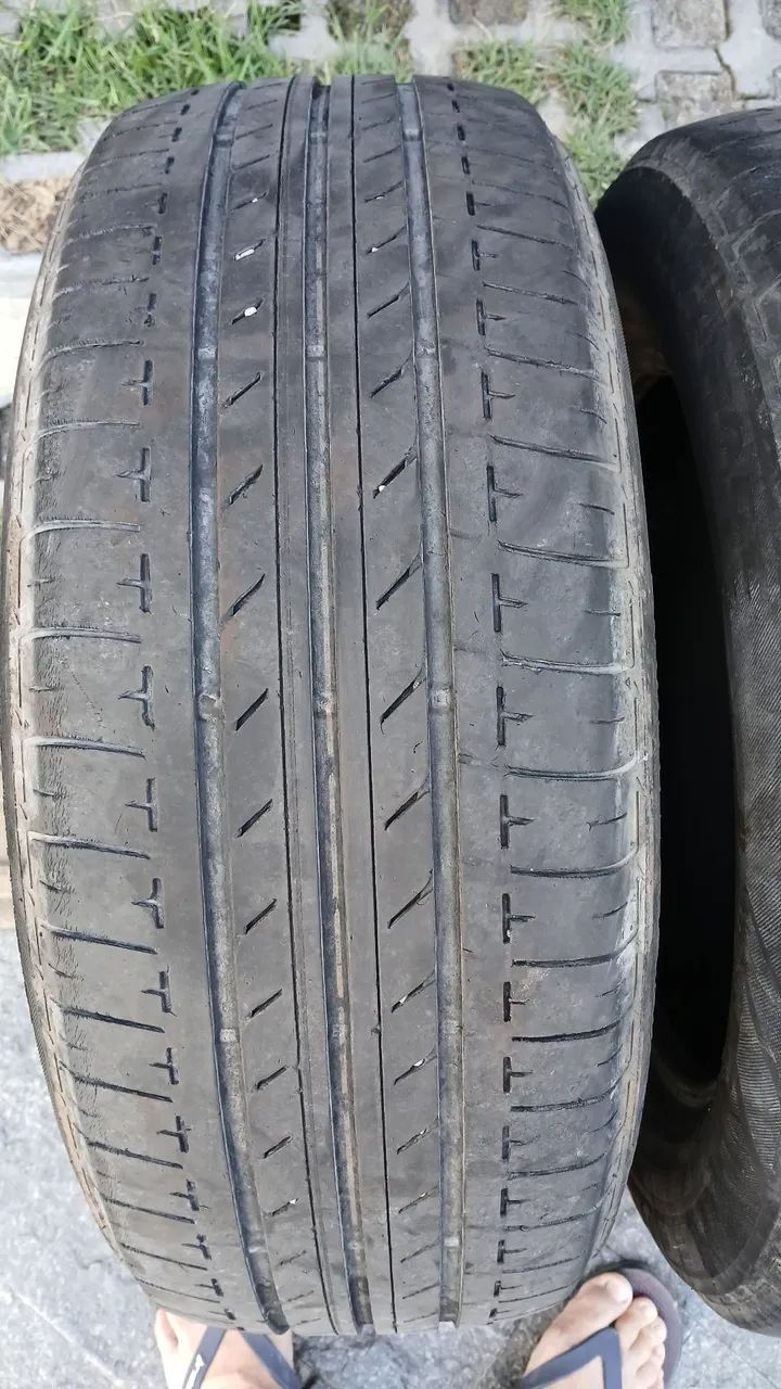 04 Pneus Bridgestone. - Foto 2