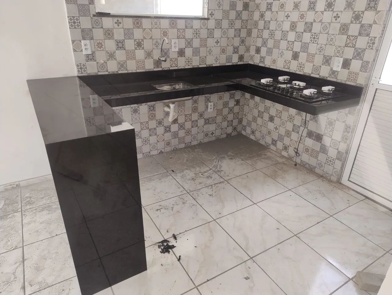 Pias, Bancadas e Lavatórios Sob Medida - Foto 3