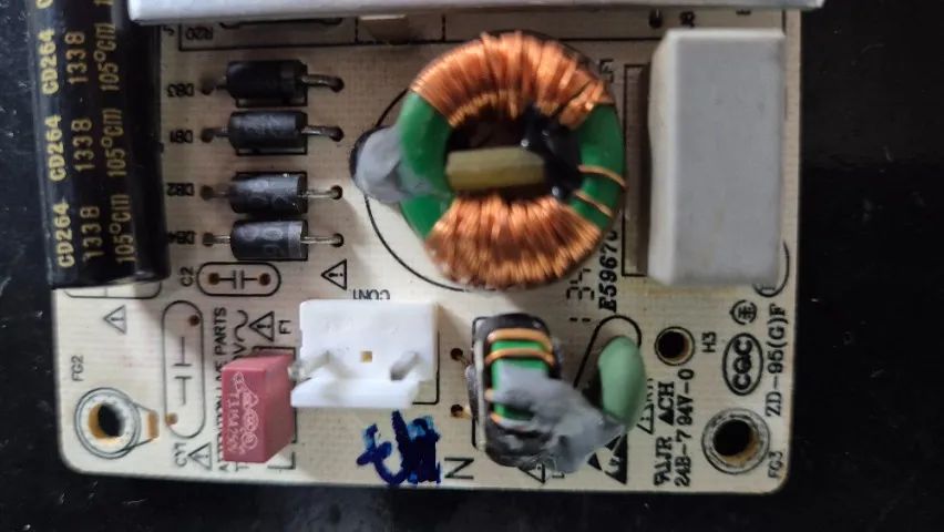 Placa fonte  da TV Philco PH28S63D - Foto 3