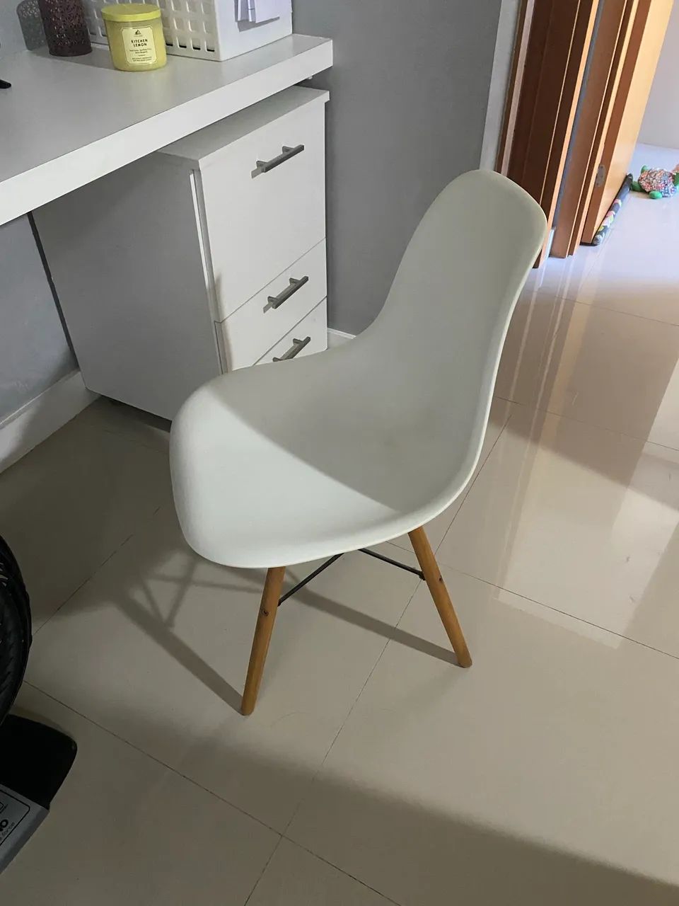 Vendo Cadeira Branca - PROMOÇÃO  - Foto 5