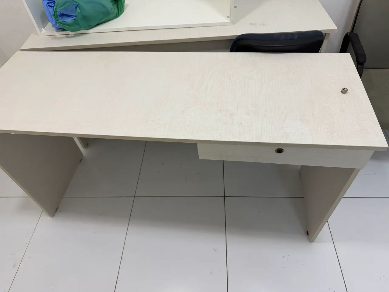 Mesa birô de escritório / consultório 