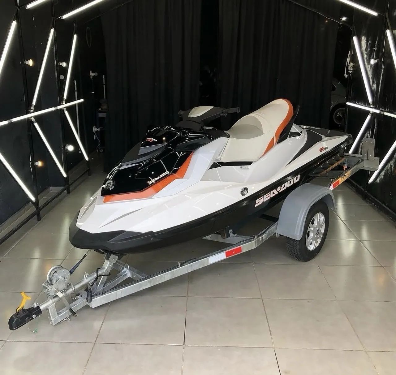 JET SKI 
