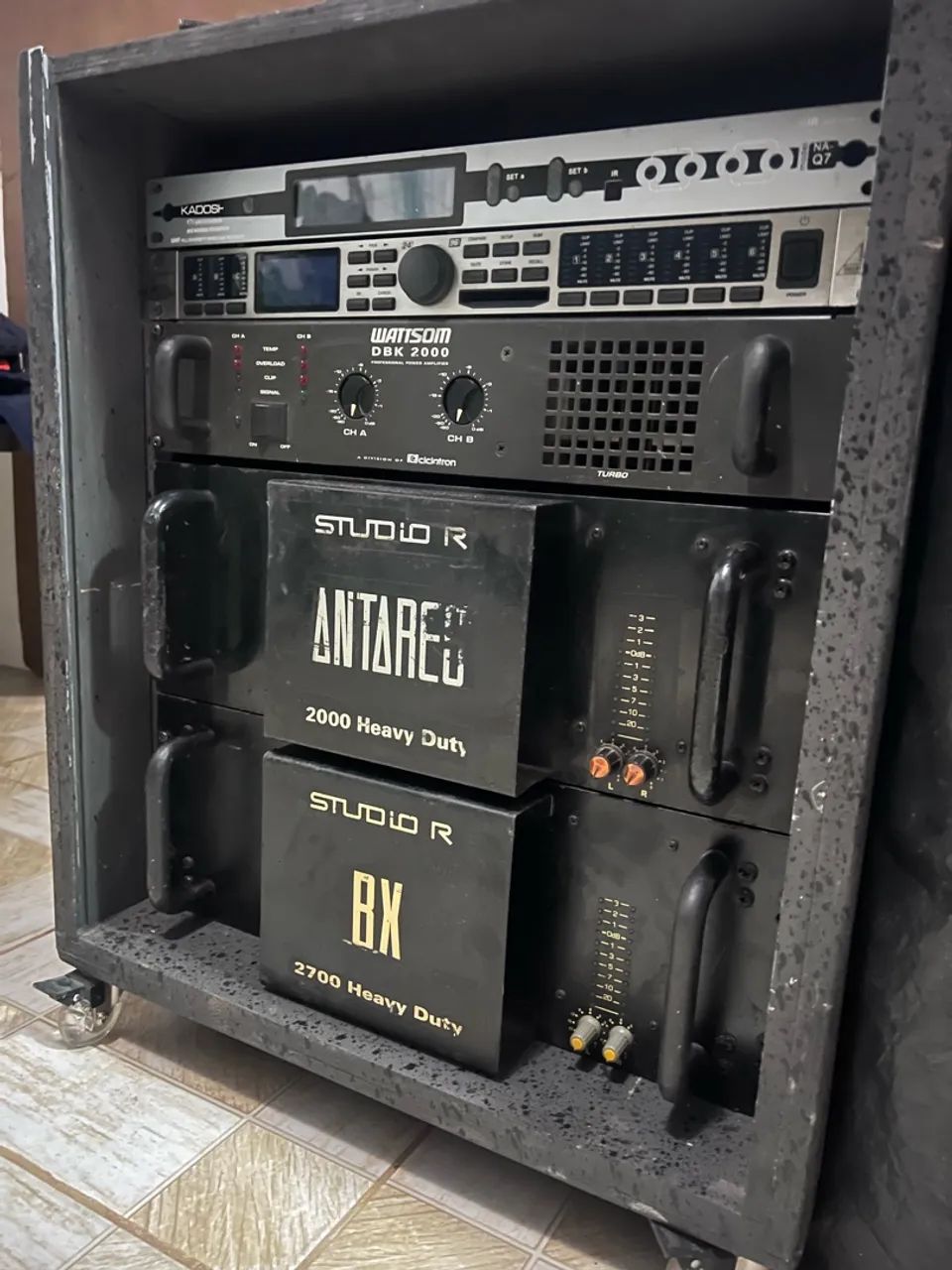 Amplificadores STUDIO R 2700 2000  - Foto 3