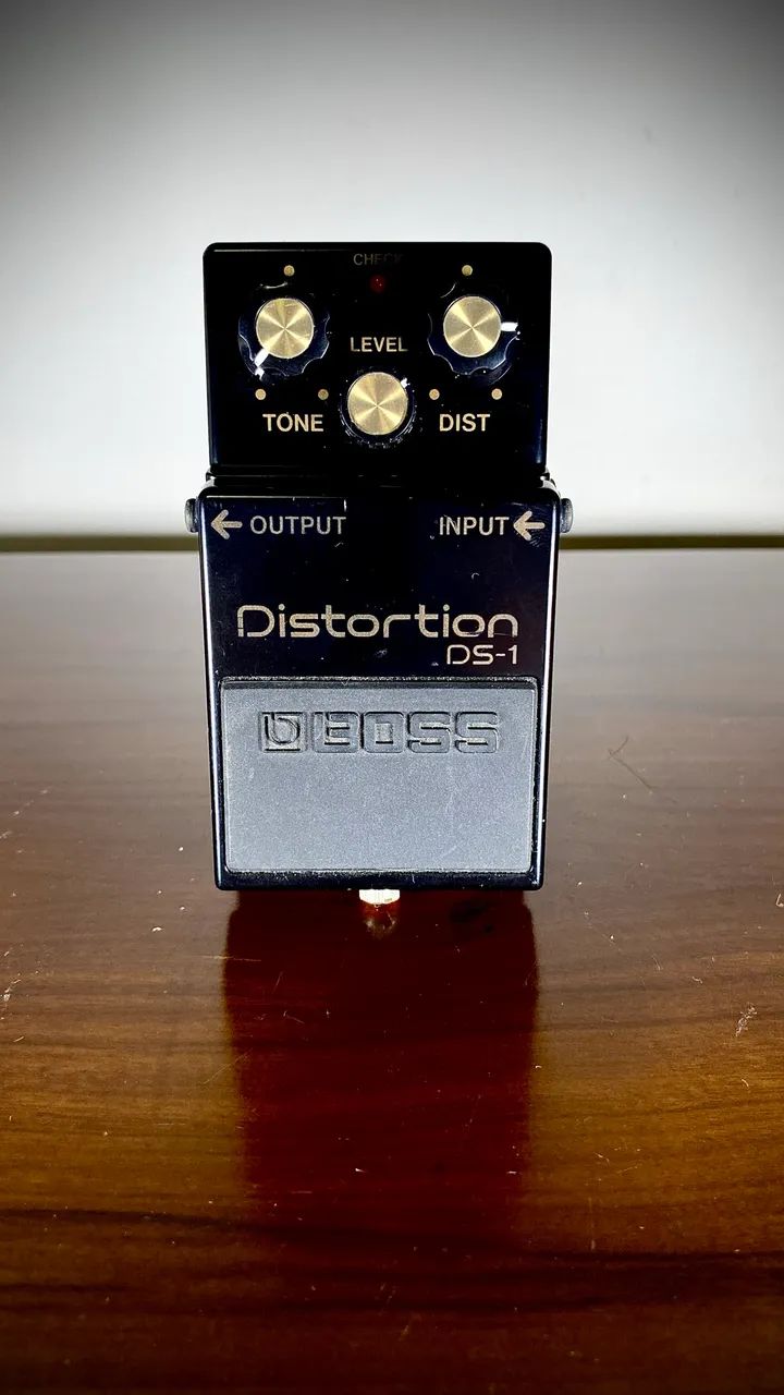 Pedal Boss DS-1 4a 40th limited edition black - Instrumentos