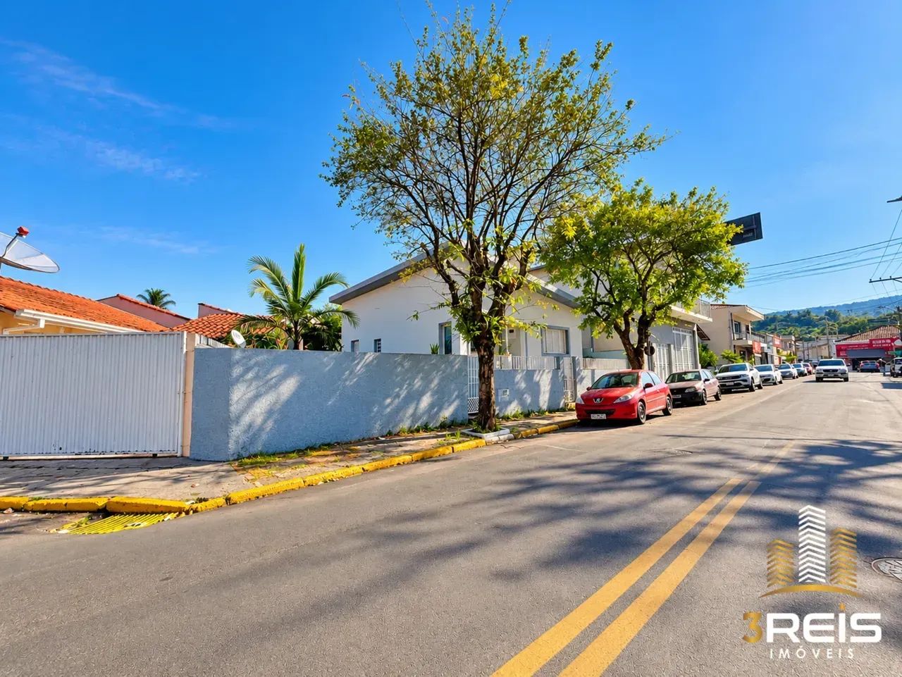 CASA COM EXCELENTE ACESSO E VISIBILIDADE NO CENTRO DE SOCORRO/SP