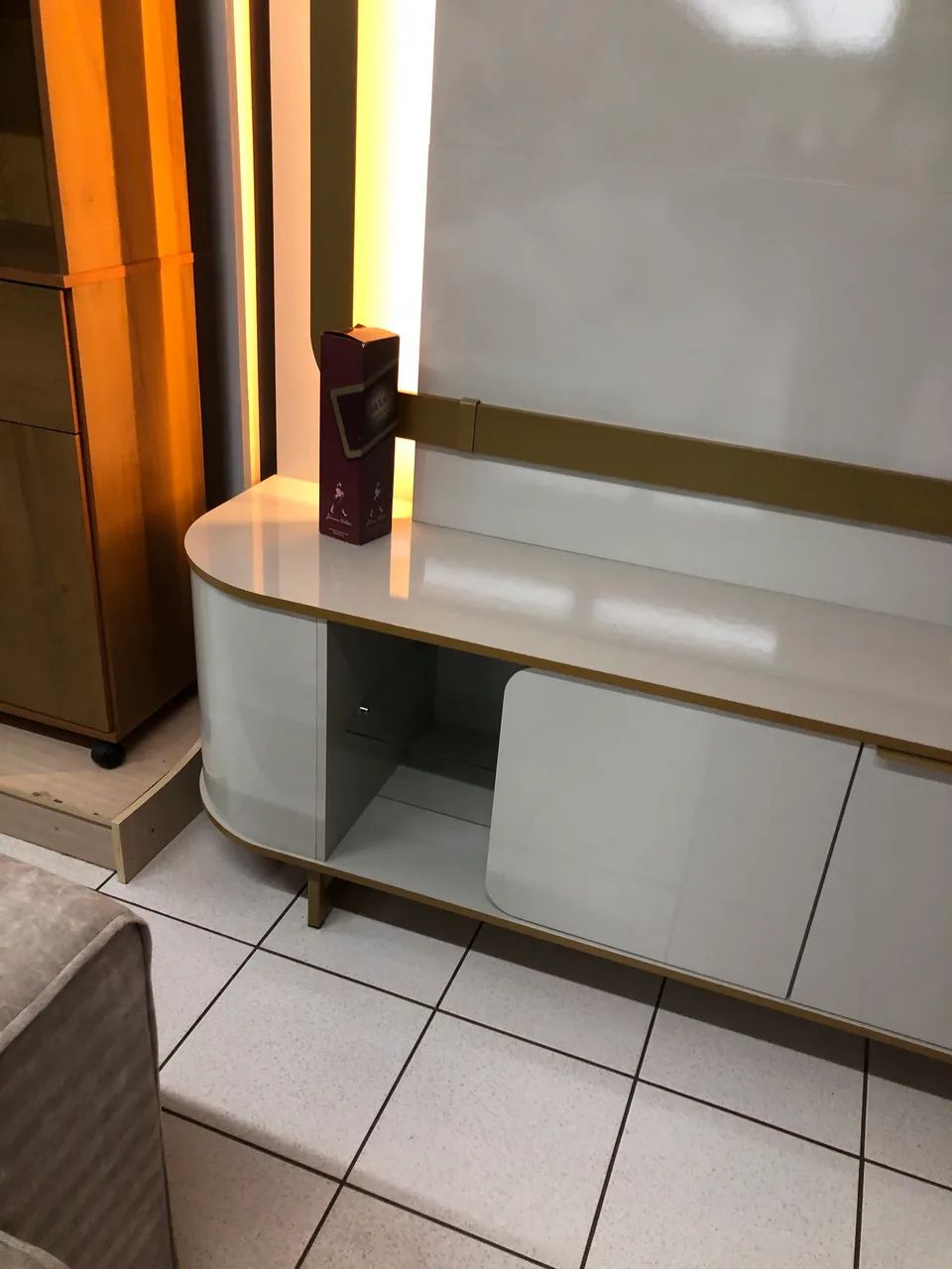 Estante 2,40 m NOVA c/led - Foto 3