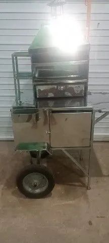 Carroça de espetinho 