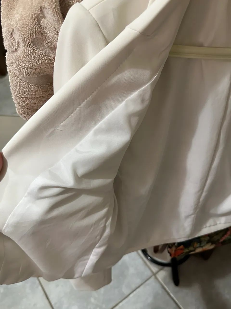 Blazer feminino branco curto - terninho - Foto 3