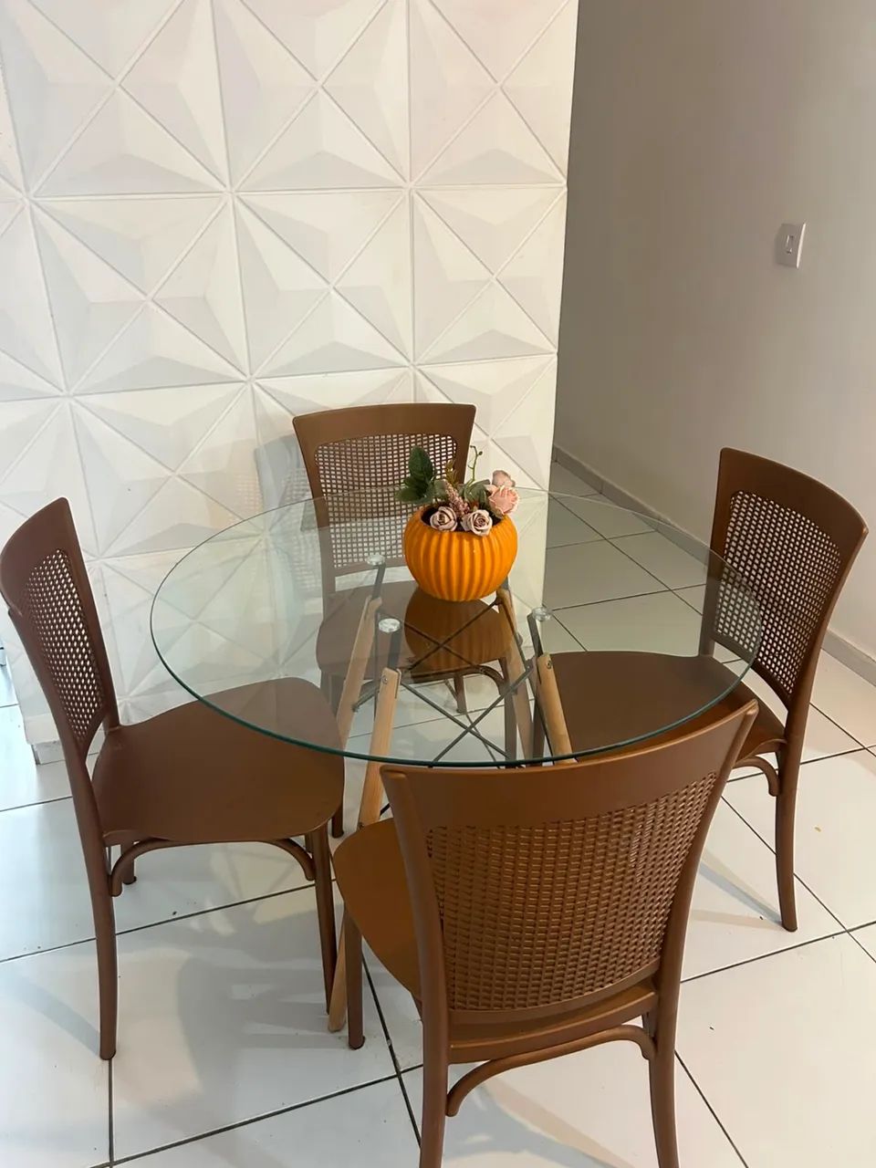 Mesa com cadeira  - Foto 2