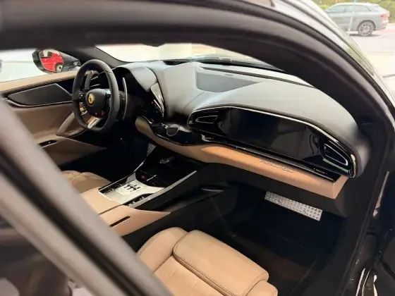 Ferrari Purosangue 6.5 V12 725cv, foto 17 de 20