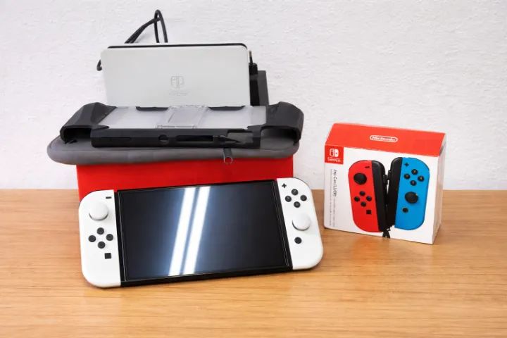 Nintendo Switch Oled Branco + Joy-con + Microsd 128 + Bolsa