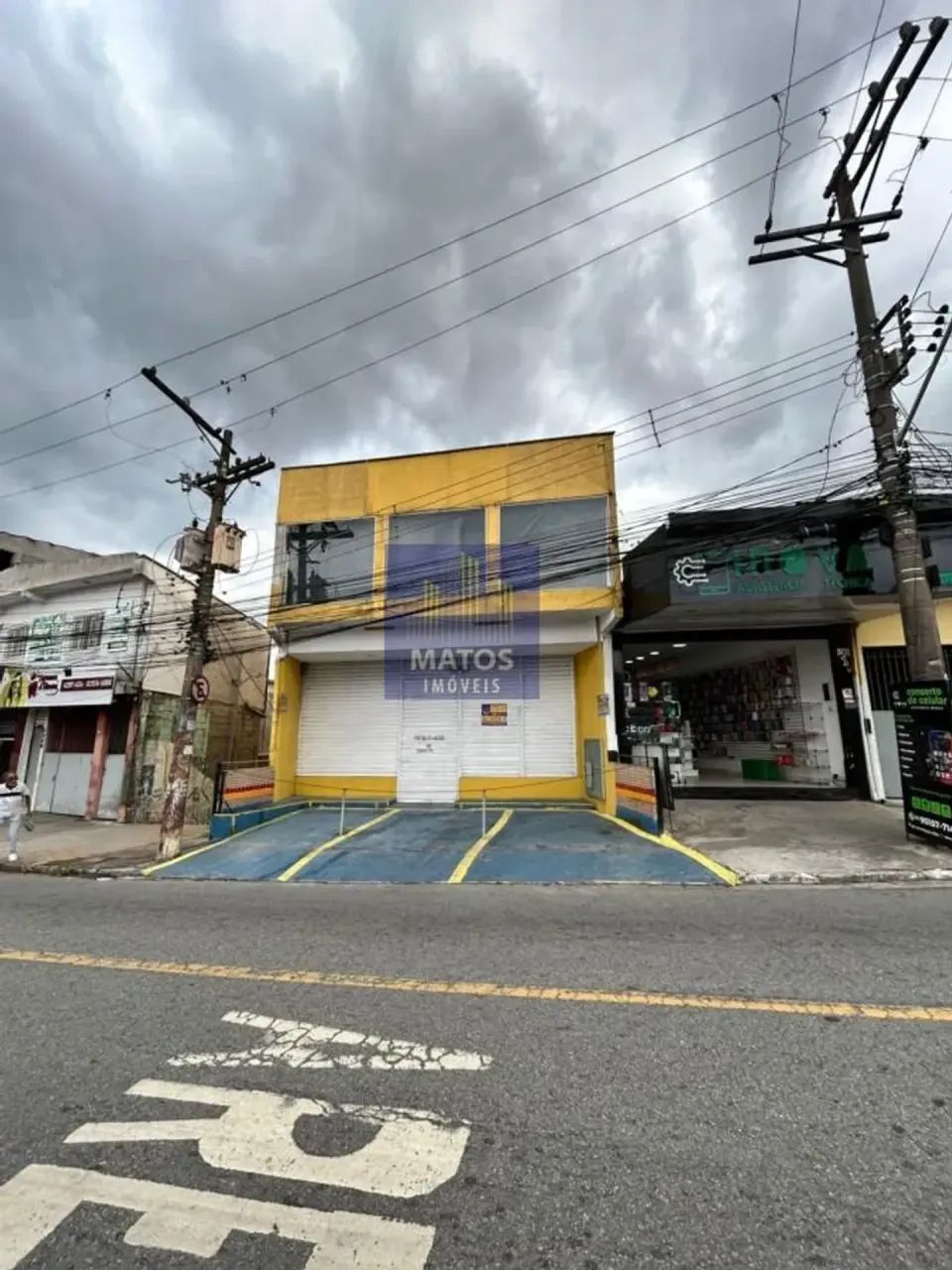 Salão Comercial Com Ótima Localização 350m² aproximadamente