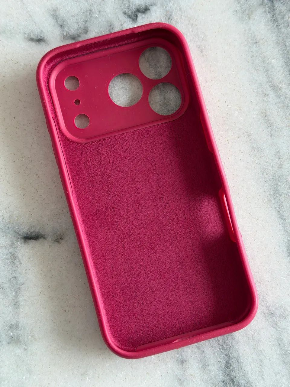 Capinha silicone Iphone 17 pro - Foto 2