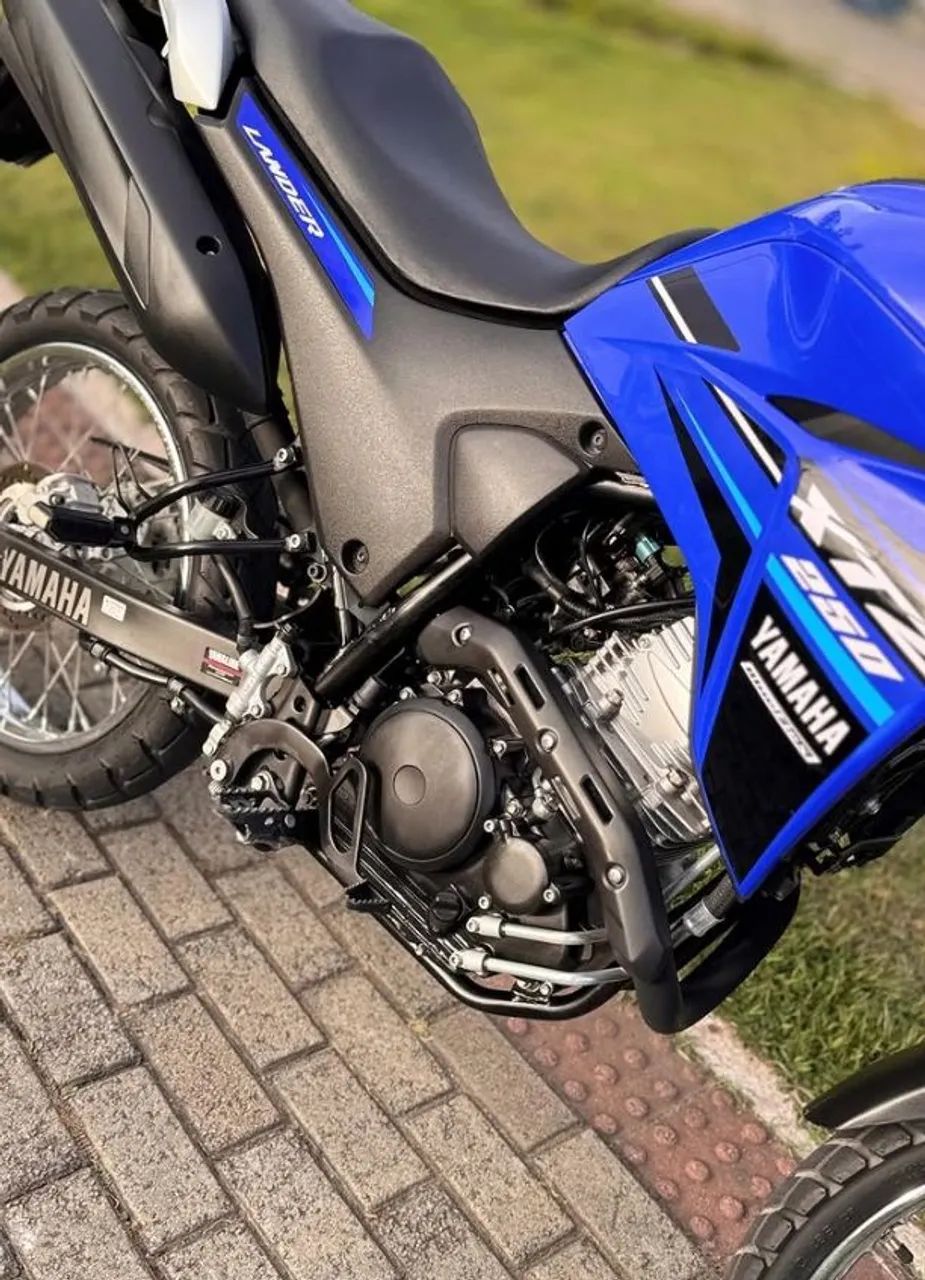 Lander veículo conservado  - Foto 4