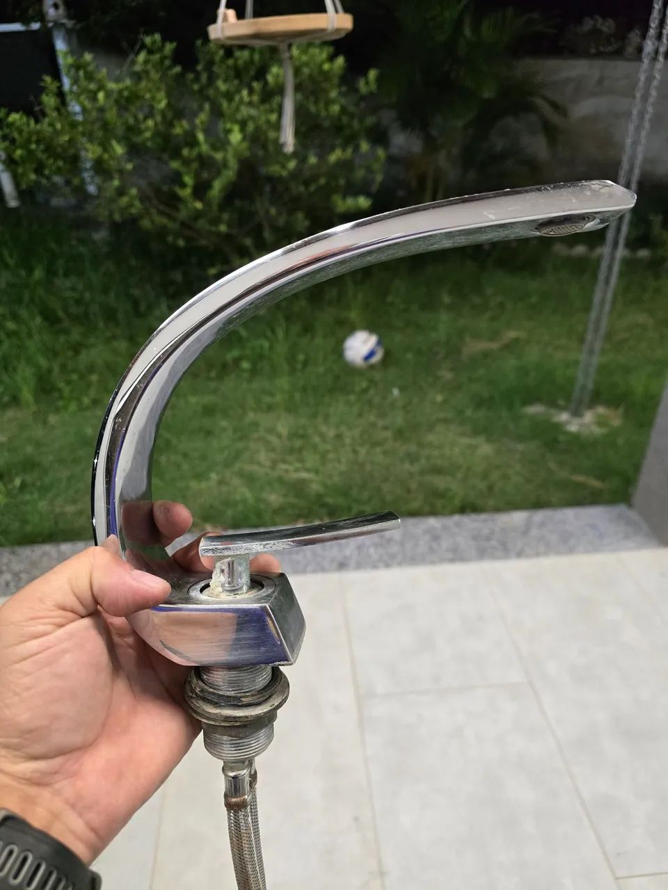 Torneira para lavatório bica baixa monocomando