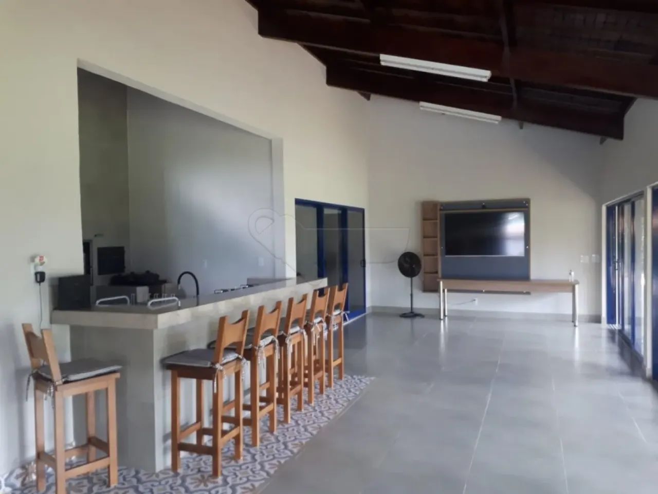 CHÁCARA ESTILO COLONIAL, LOCALIZADA NO CONDOMÍNIO PARAÍSO. - Foto 5