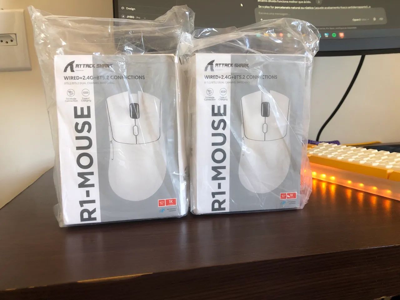 Attack Shark R1 Branco Wireless Tri-Mode (LACRADO)