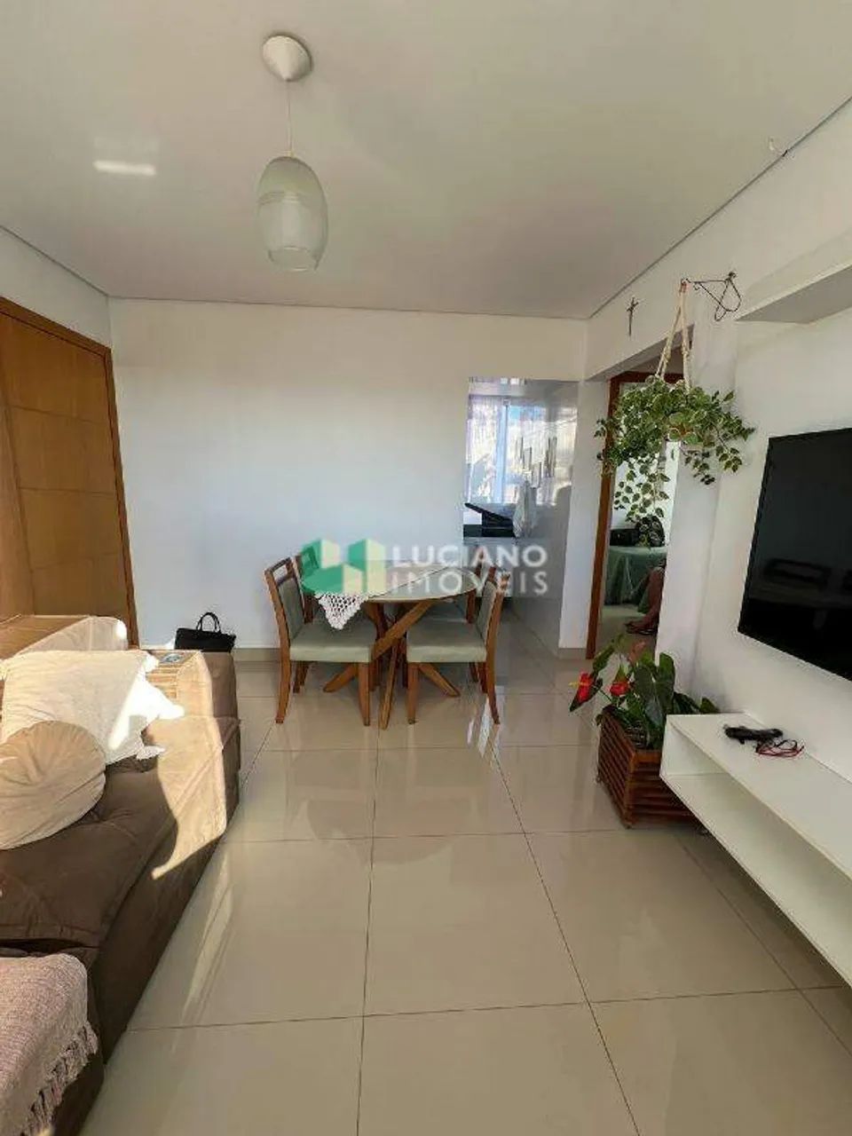 Apartamento à Venda em Prédio Individual  2 Quartos  Conforto e Praticidade - Foto 2