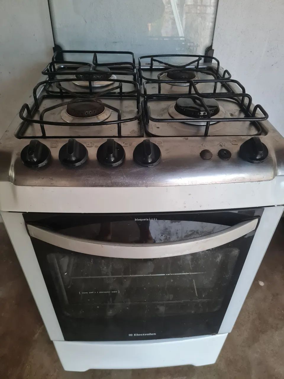 Fogão Electrolux. Faço entrega 