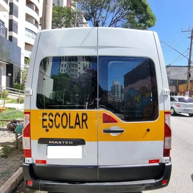 Renault Master 2.3 DCI STD Medio Esco. 20L Dies. 2017 - Foto 5