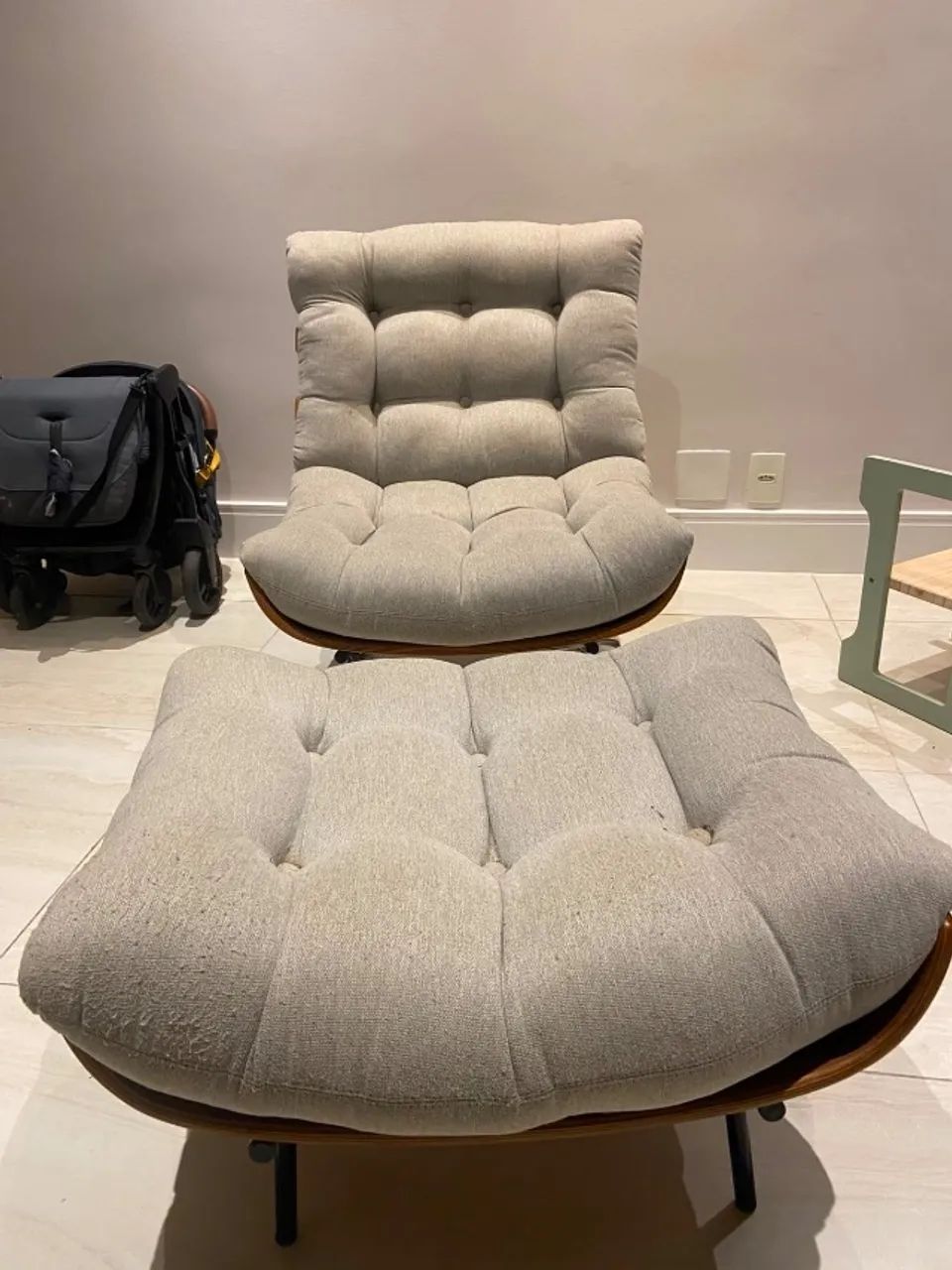 Kit Poltrona Com Puff Costela Algodão Slim Cor Cinza-claro ABRA CASA - Foto 3