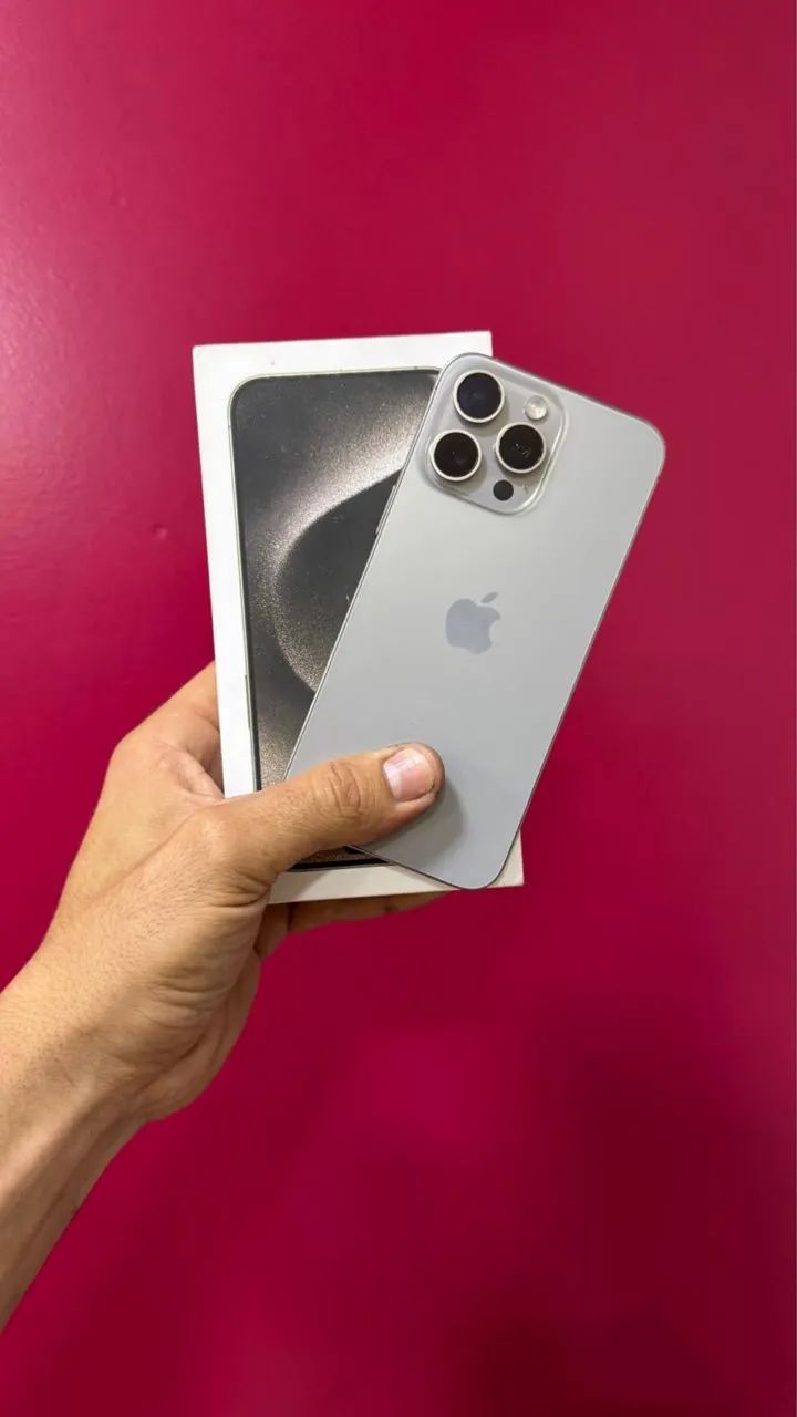 Vende-se IPhone 15 Pro Max 256