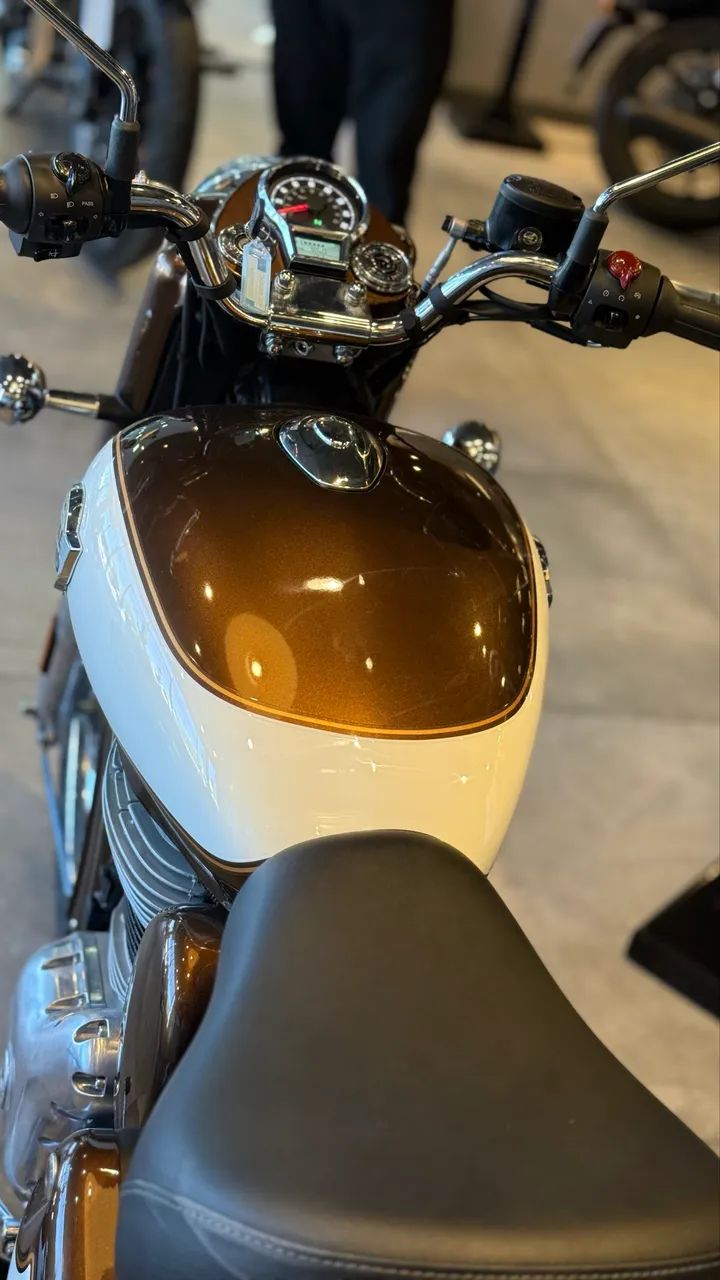 Classic 350 - Danielle  - Foto 2