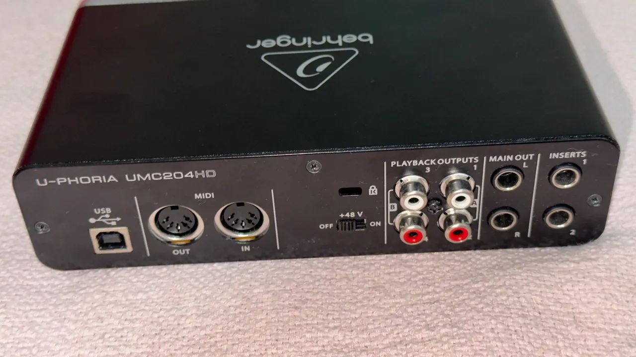 Interface Áudio Behringer Umc 204hd - Foto 3