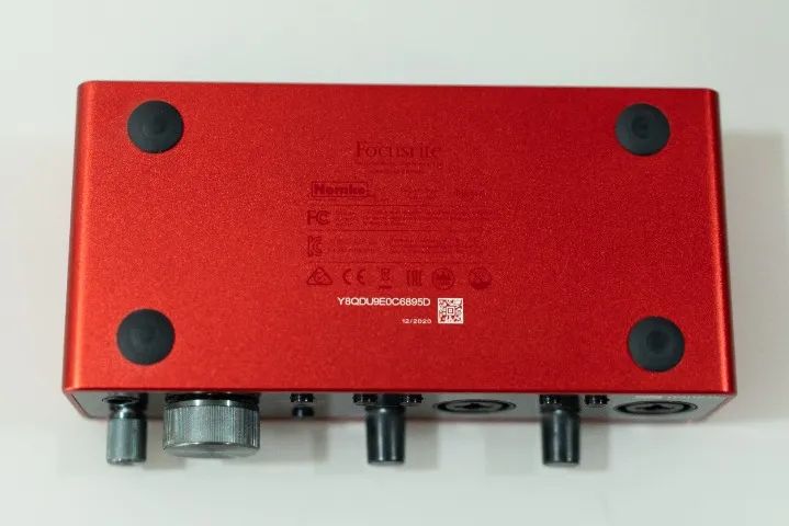 Interface de Áudio - Focusrite Scarlett 2i2 3gen - Foto 4