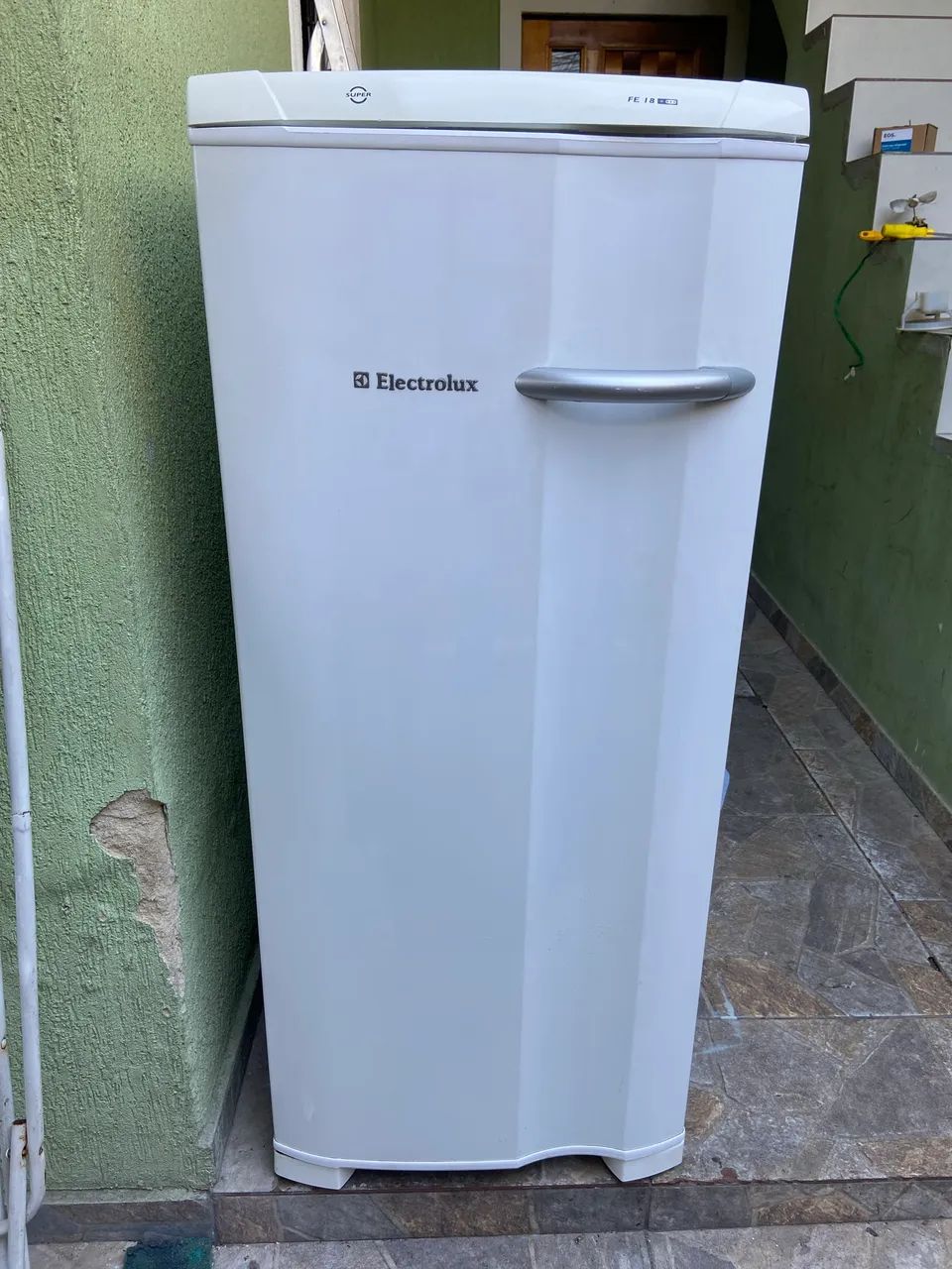 Freezer Vertical Electrolux 145 Litros