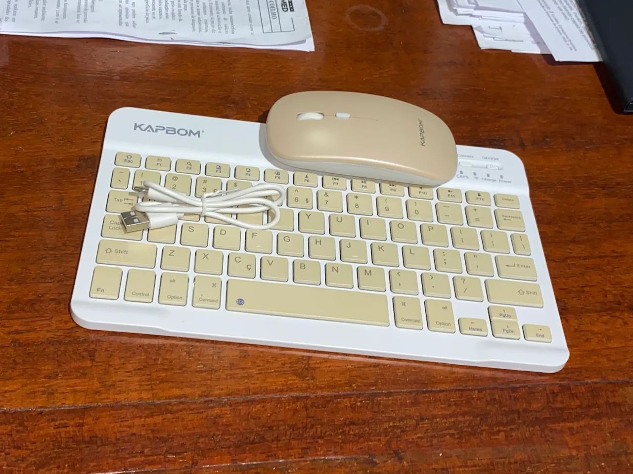 kit de teclado e mouse sem fio Bluetooth da Kapbom (modelo Ka-685)