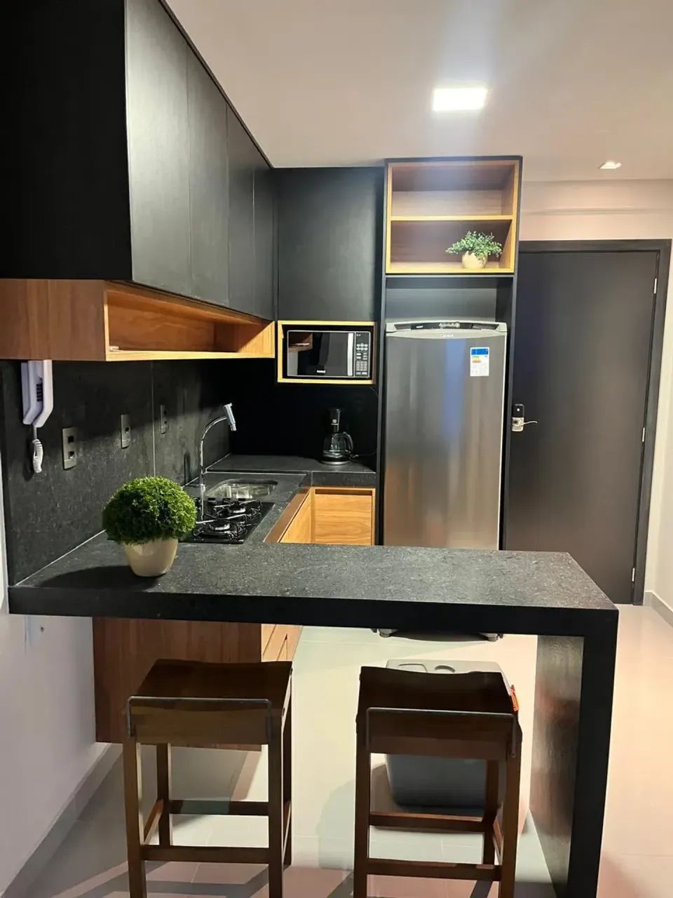Lindo flat moderno em Tambaú, completo e pronto para morar