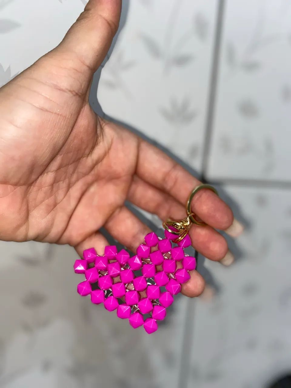 Chaveiro coração miçangas - CADA - Foto 4