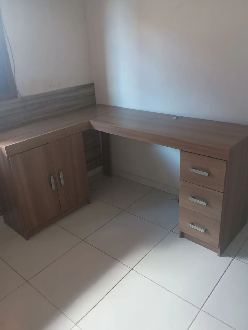 Mesa para escritório em L - Foto 2