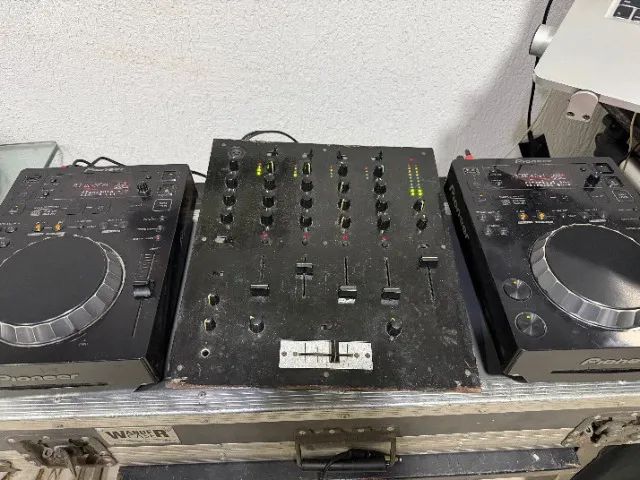 Par de Cdj 350 pioneer + mixer numark