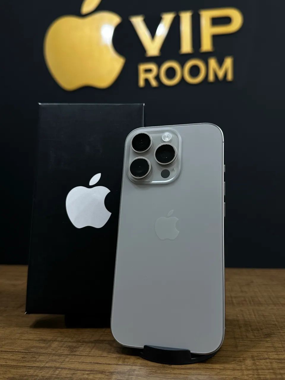 iPhone 16 Pro 256gb natural semi novo impecável  - Foto 3
