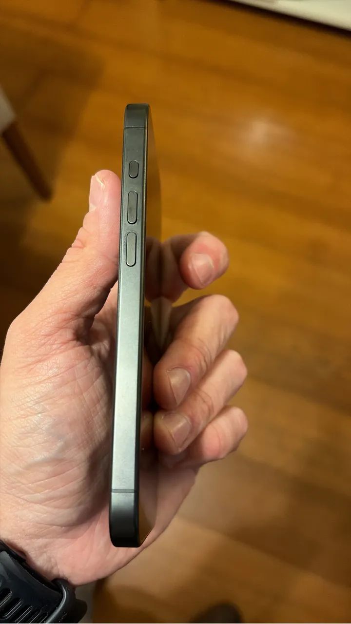 iPhone 15 Pro - Foto 3