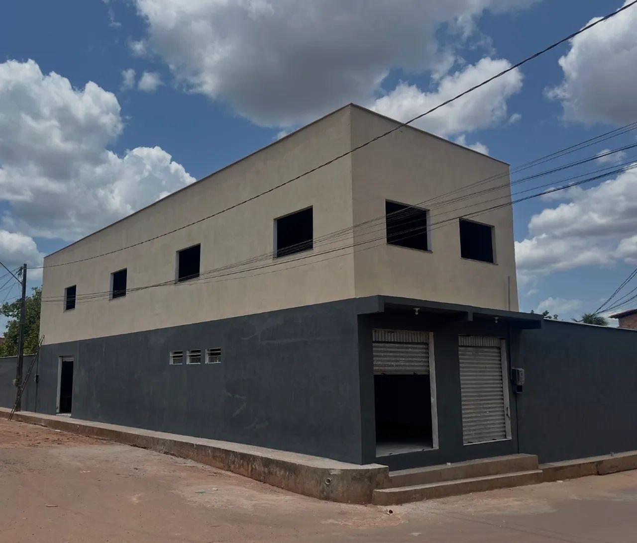 ALUGO PONTO COMERCIAL NO PARQUE ARAÇAGY.