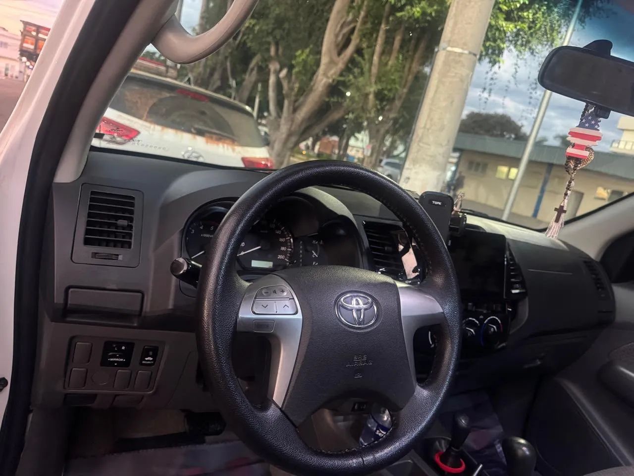 Toyota Hilux 2013