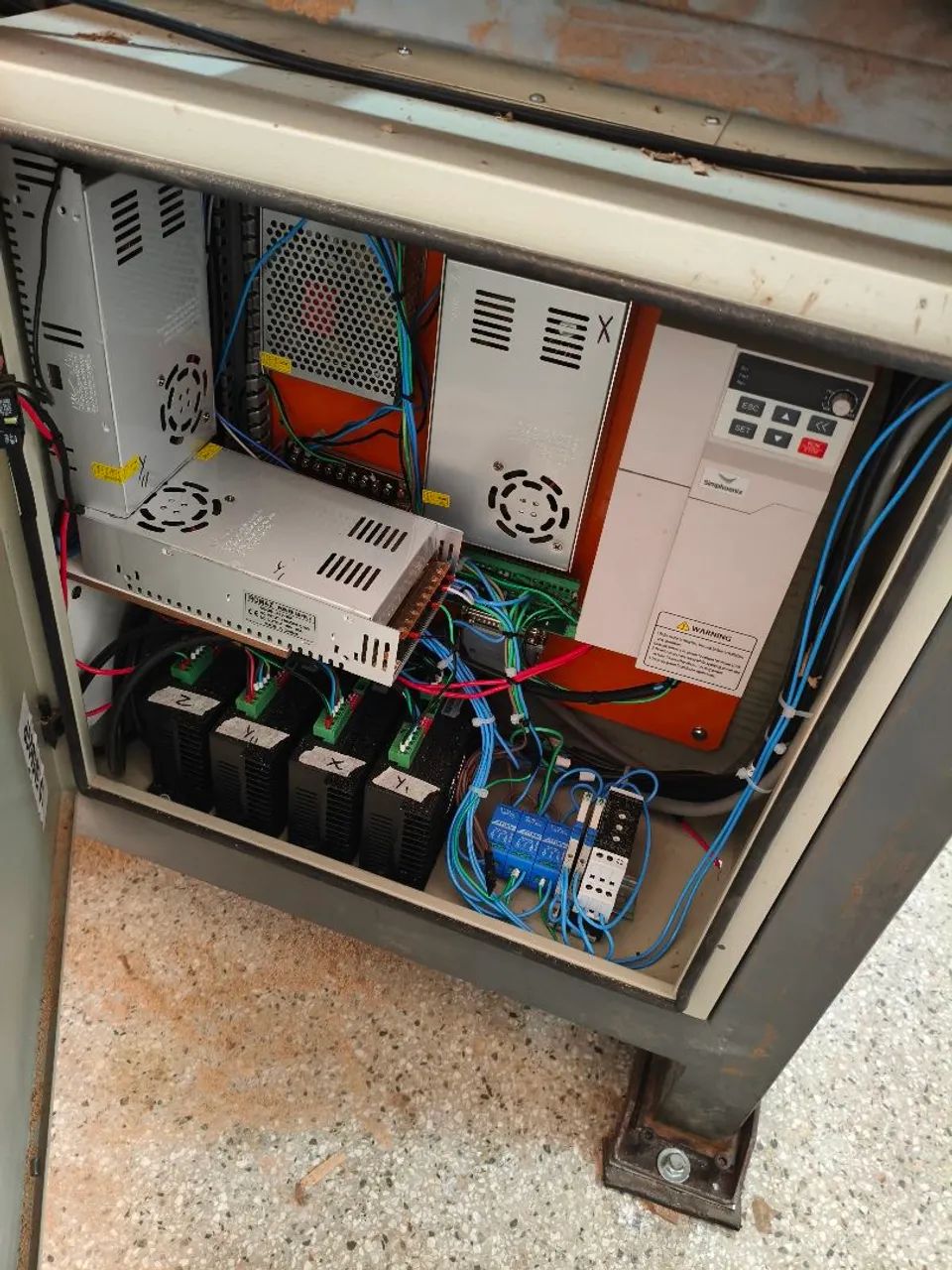 Router cnc com área útil de 2750x1850 - Foto 5